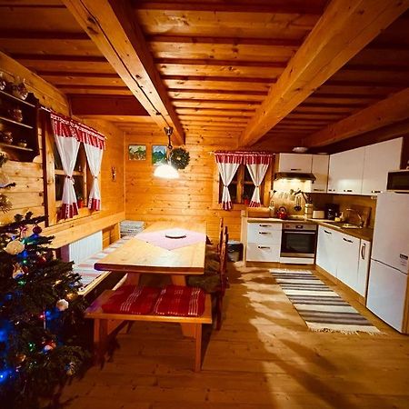 Chata Devena Valča Esterno foto